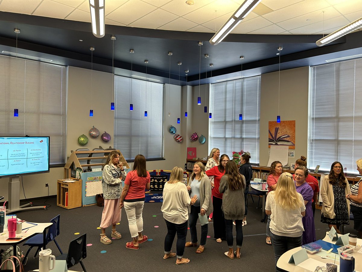 I got to spend the day with amazing teachers collaborating on best practices for our tiny Chaparrals! My heart is full. ❤️💙♥️💙 #aubreyproud
<a href="/aubreyisd/">Aubrey ISD</a> <a href="/JoanieRouk/">Joanie Rouk</a>