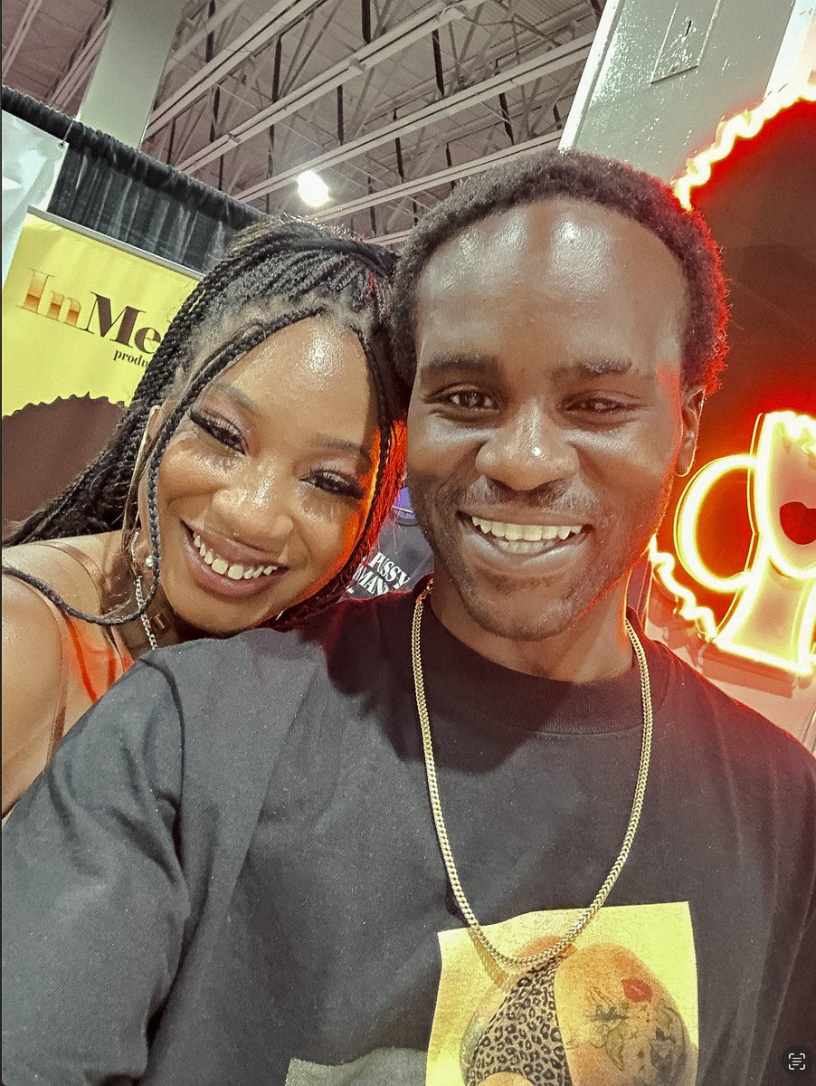 I told her she look like TEMS. She bad <a href="/THELALAIVEY/">LaLa Ivey 🌹</a> , had fun walking around Exxxotica this weekend. This year no podcast but let’s see what else I got cooked up