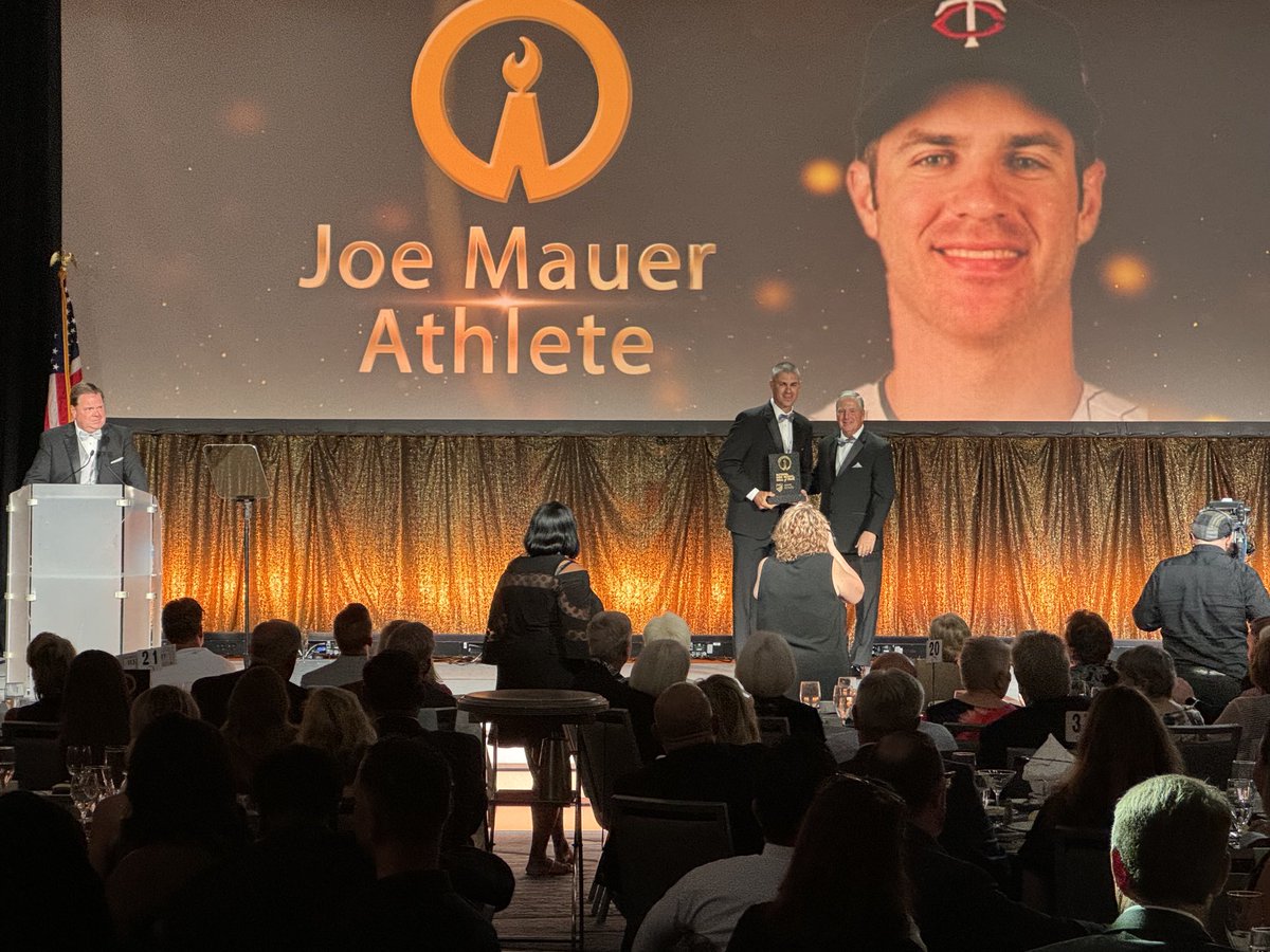 MSHSL's tweet photo. Minnesota’s Joe Mauer has officially been inducted into the ⁦@NFHS_Org⁩ National High School Hall of Fame! The more than 500 member schools of the @MSHSL salute Joe for his excellence in academics and athletics. ⁦@EMartens_MSHSL⁩ https://t.co/5KezJz3Vhv
