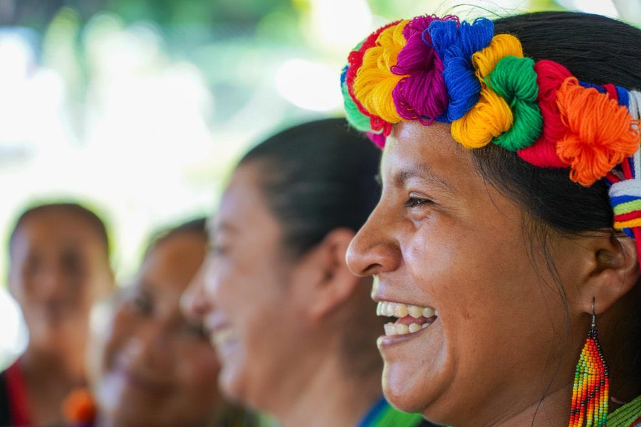 YeseniaOlayaR's tweet image. Estoy muy contenta de conocer los resultados de uno de los programas más hermosos que hemos construido en @MincienciasCo #ProgramaOrquídeas: Mujeres en la Ciencia.
Visitamos a María Chindoy, joven investigadora, perteneciente al Resguardo Indígena Condagua en #Mocoa. Su proyecto…