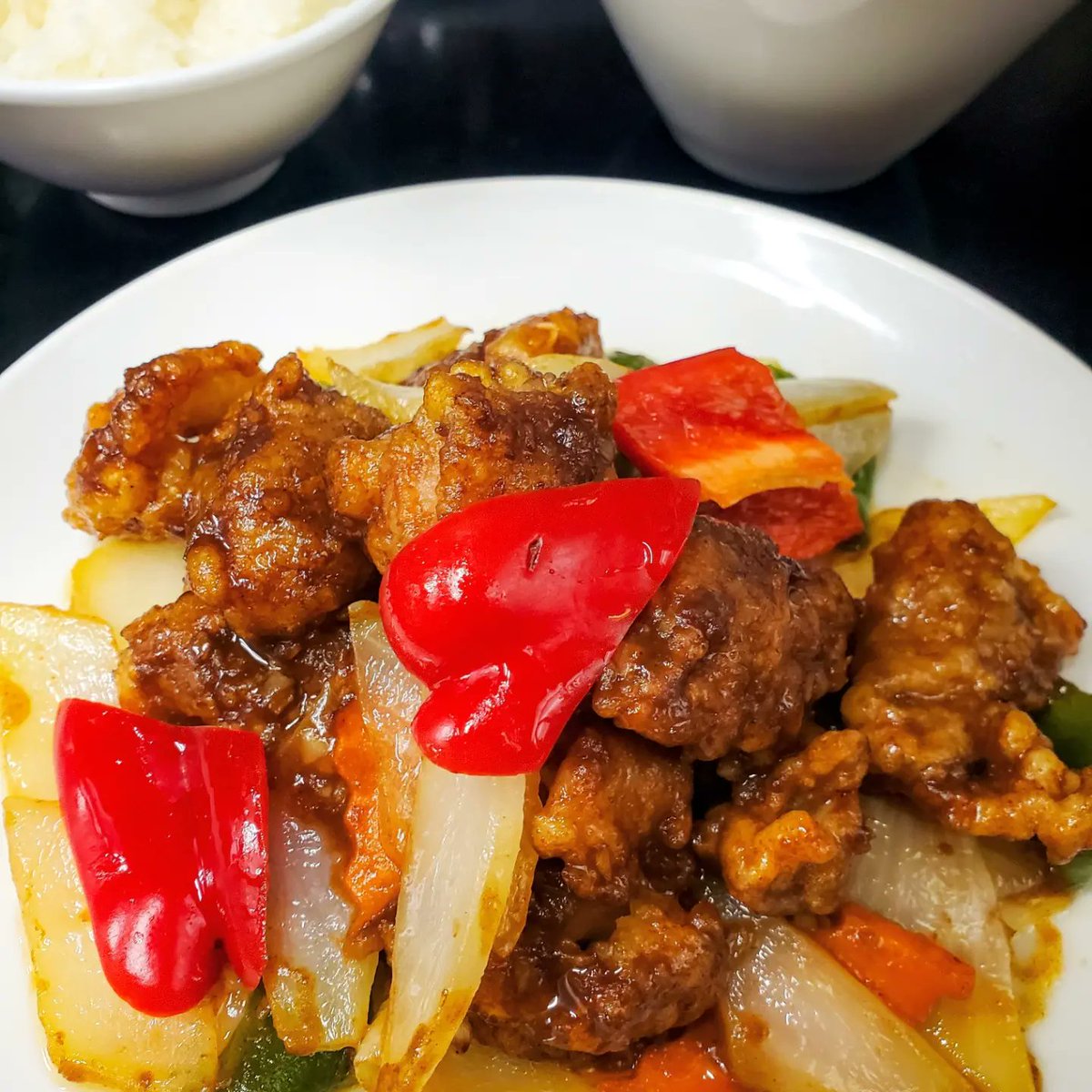 yoenchan2003's tweet photo. 7/1より新作メニューはじめました🍛

炸溜咖喱魷魚丸子
いか団子カレー炒め
￥1700

炸溜咖喱鶏
鶏肉カレー炒め
￥1850

⬇️下記URLより詳細確認ください⬇️
https://t.co/d0BjC2GcpC
#つれ中華
#夏新作メニュー
#中華街グルメ 
#小籠包専門店 https://t.co/7IdgAYPi1N