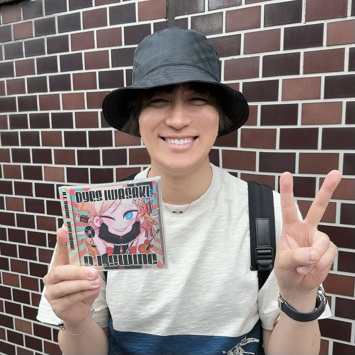 DYES_IWASAKI's tweet image. 【アルバム発売!!】
7/3 発売!DYES IWASAKIの4th ALBUM「D.I. SWING」をリリースしました!
🔽歌唱参加
#戌亥とこ #GawrGura #胡桃のあ #沙花叉クロヱ #P丸様。 #宝鐘マリン #初音ミク
🔽CD購入はこちら
dyesiwasaki.booth.pm/items/5550861
🔽streaming
linkco.re/NmyQFQ4b
#DYESIWASAKI #DISWING