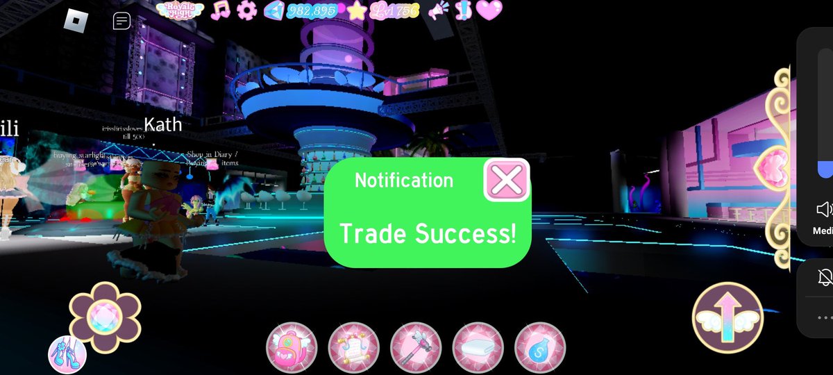 seokbium's tweet photo. @zvex_x is super trusted!!! I traded some rhd for mm2 weapon. Tysm again!! https://t.co/9J5HSWiMzm