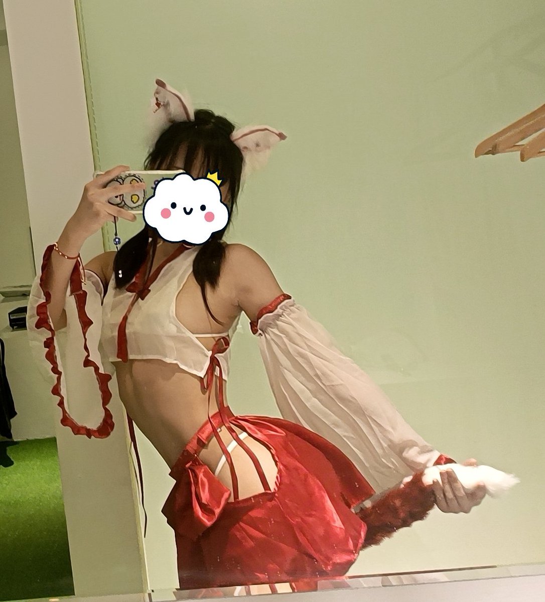5likespcc's tweet photo. 6/29動方@16fnzoo的純女之夜 之 成人禮、tk地獄（？
謝謝@gyoniku_fish @xuxuu245 @Blair____ @sheldodo陪小狐狸玩，被姐姐們摸摸包圍好幸福~╰⁠(⁠⸝⁠⸝⁠⸝⁠´⁠꒳⁠`⁠⸝⁠⸝⁠⸝⁠)⁠╯（記錄文請看ALT）
ps:有咩有姐姐想養小狐狸~我超乖（？ https://t.co/TX22o5WN9i