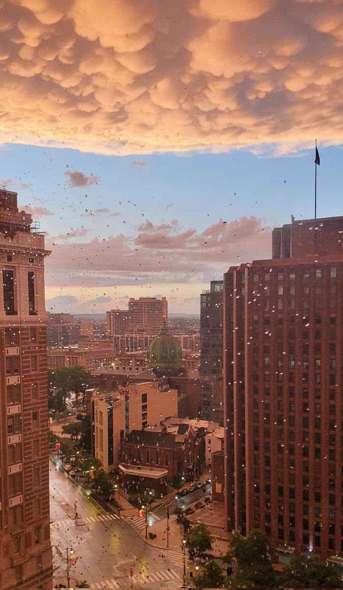 The calm and beauty after a Philly storm.

#Philadelphia #nofilter #centercity