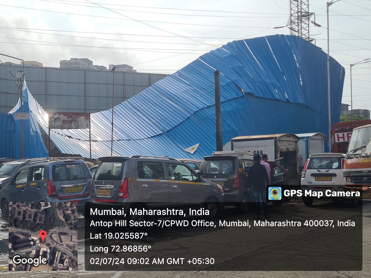 Mehtab_Sidd's tweet photo. 40 ft height SAVLA PARTITION FALL inside Developer site @mybmcWardFN no action initiated by Dept. waiting for FALLING  ROAD SIDE With Casualty next FIRE BRIGADE ANTOP HILL  @mybmc @DrSudhakarIRS  @timesofindia @MTPHereToHelp @CPMumbaiPolice @mybmcSWD @mybmcSWM @CMOMaharashtra https://t.co/yPFudqN8AO