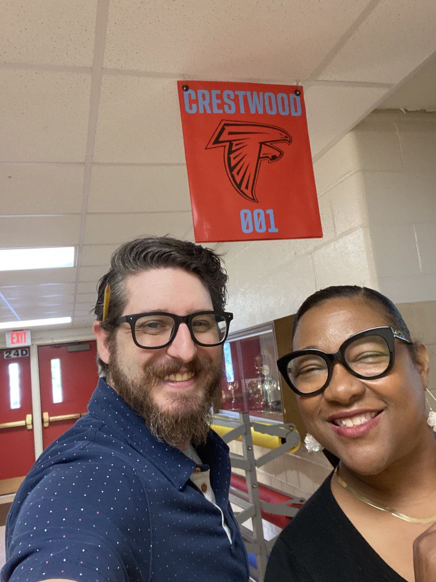 MichelleAFereb1's tweet photo. Got the keys to my new nest today! Can’t wait to SOAR together Fearless Falcons! https://t.co/EswVVKcrcQ