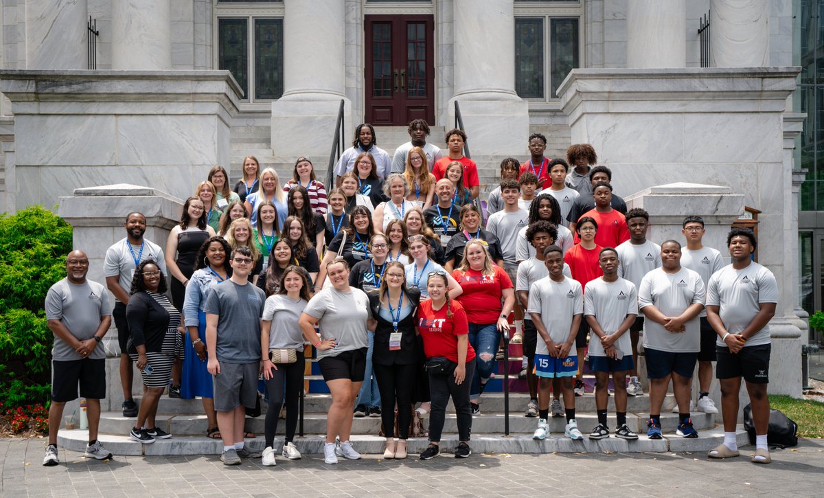 Congratulations to all of the @edrisingky students who were able to attend and participate in the 2024 National Educators Rising Competition in Washington, D.C.! You represented your schools, communities and Kentucky very well!
#EducatorsRising #EducatorsRisingKentucky