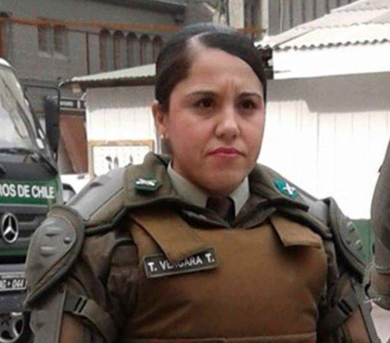 Tribunal condenó de forma unánime a carabinera por el delito de apremios ilegítimos. 
La cabo 2°, Tiare Vergara le propinó una patada en la vagina cuando ya había sido reducida. Este último golpe provocó sangrado a la víctima, lo que causó un aborto.
Audiencia de lectura de