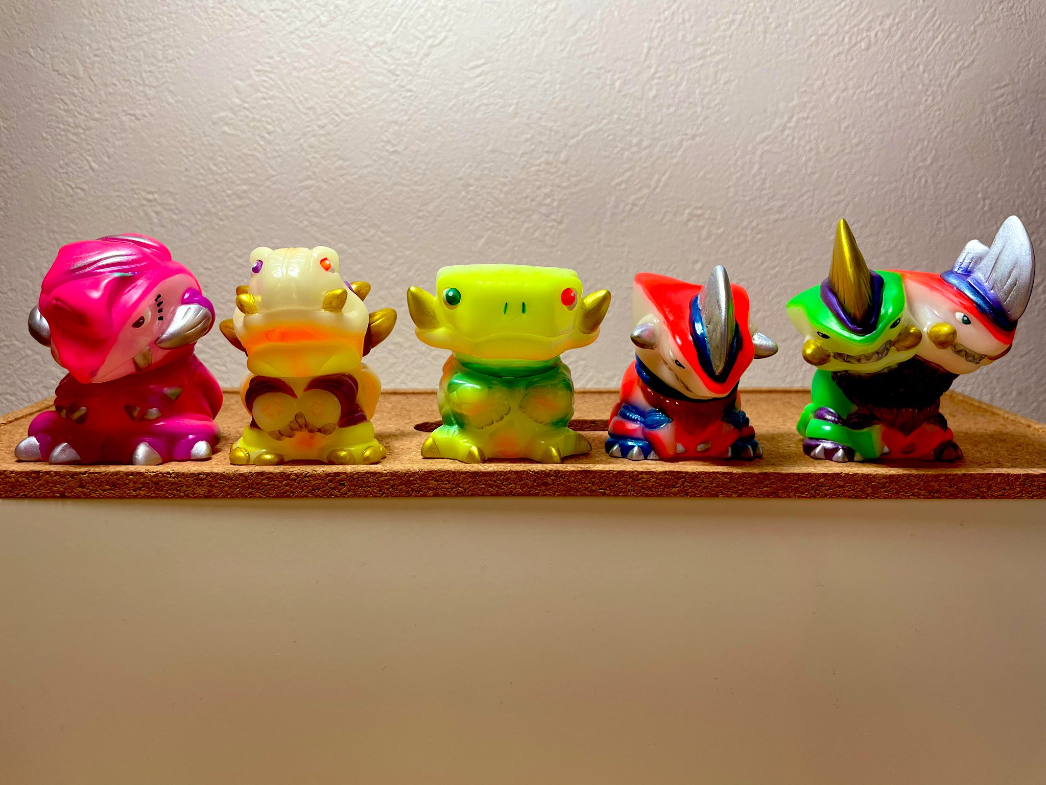 勉造形 果獣 パインダム ソフビ 蓄光 ソフビ