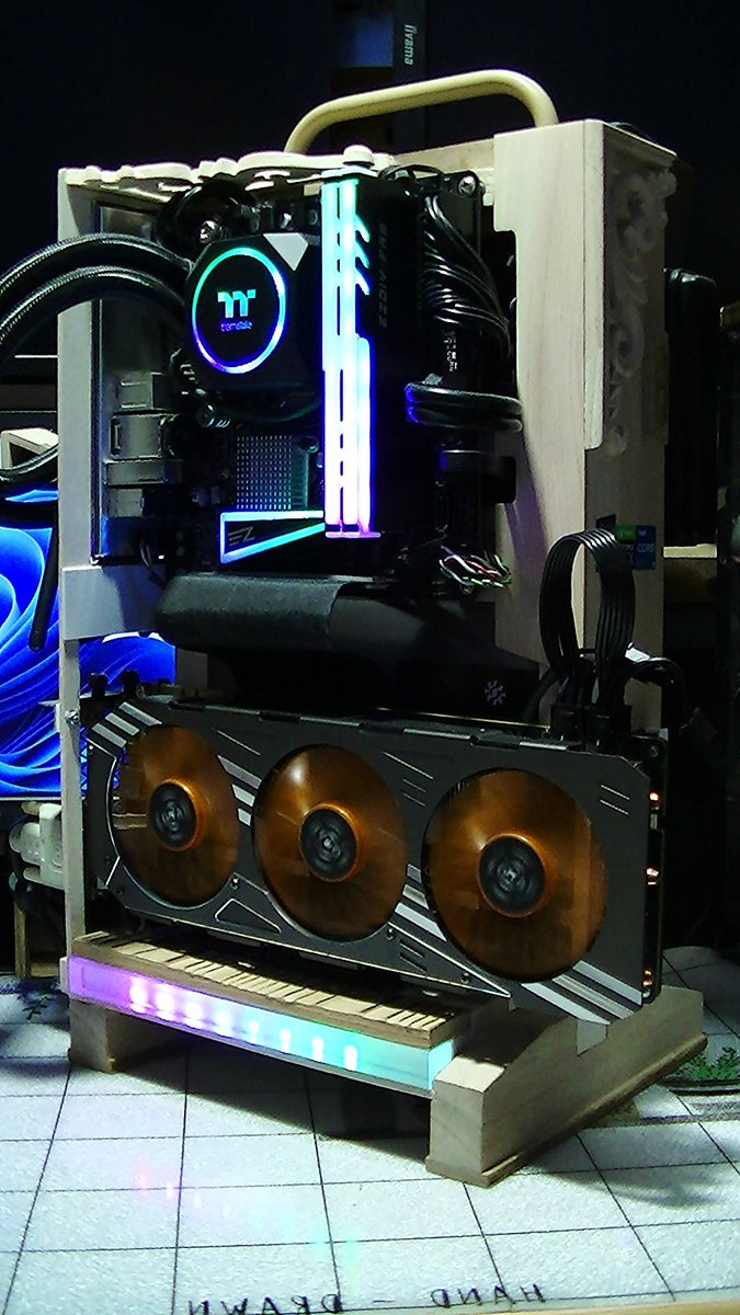 MomoPack's tweet image. #PCIE3 #PCIE4

現在使っている！ライザーケーブルがぁ～！PCI-E 3.0なのでぇ～！RTX4060系がぁ～使えないのでぇ～！( ；∀；)
PCI-E 4.0へ換装する予定なんです！でもケーブルなのに4.0になると意外とお高いのよねぇ～！(*ﾉωﾉ)