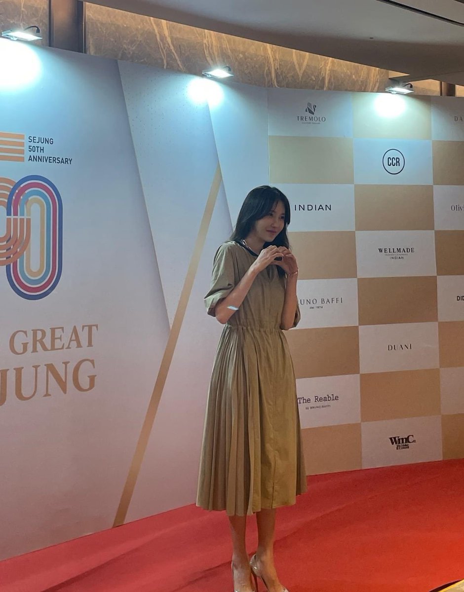 ejiah_vietnam's tweet photo. [240701]

EJiAh at Sejung’s 50th anniversary ceremony as Olivia Lauren’s muse

-
#이지아 #EJiAh #LeeJiAh https://t.co/topk3U3D0Z