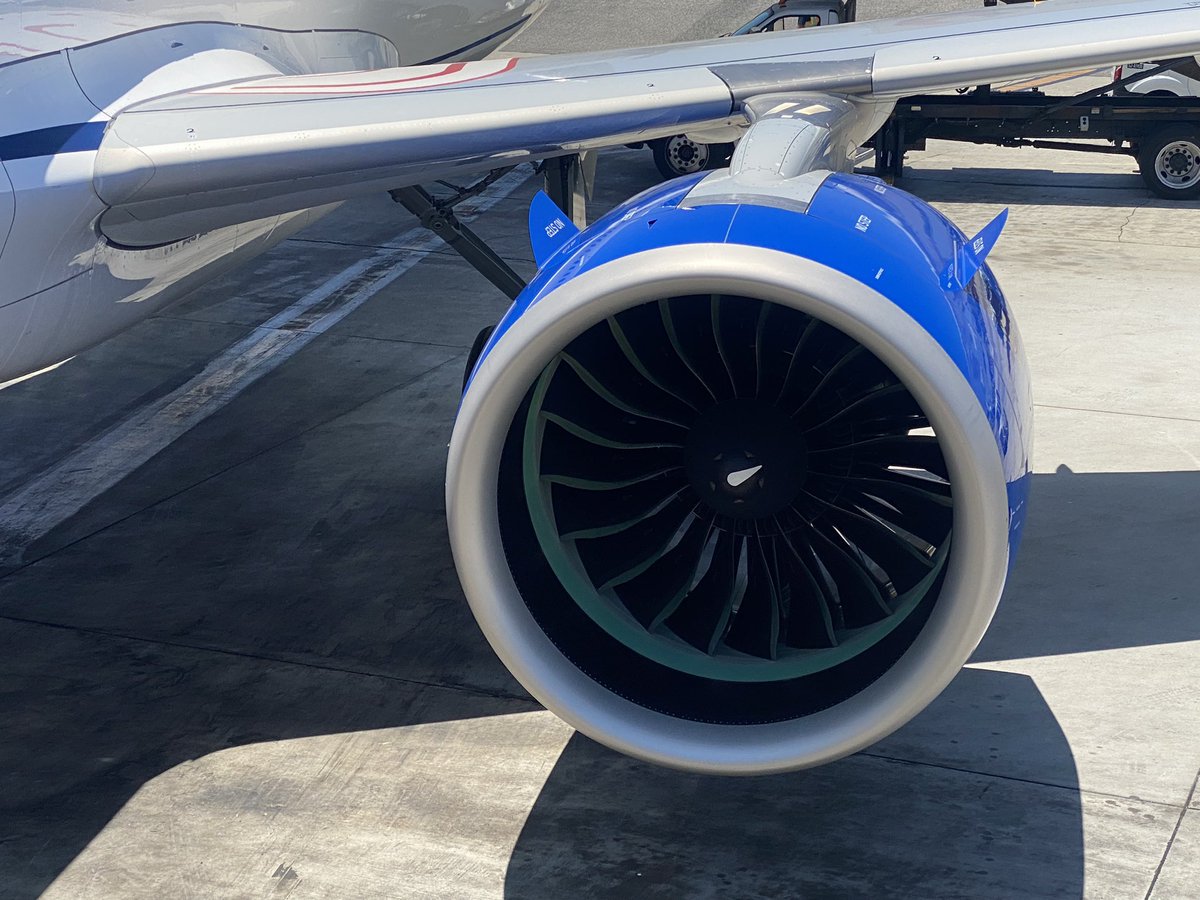 The A321neo stopped by LAX for a visit #A321neo #airbus #lax #united