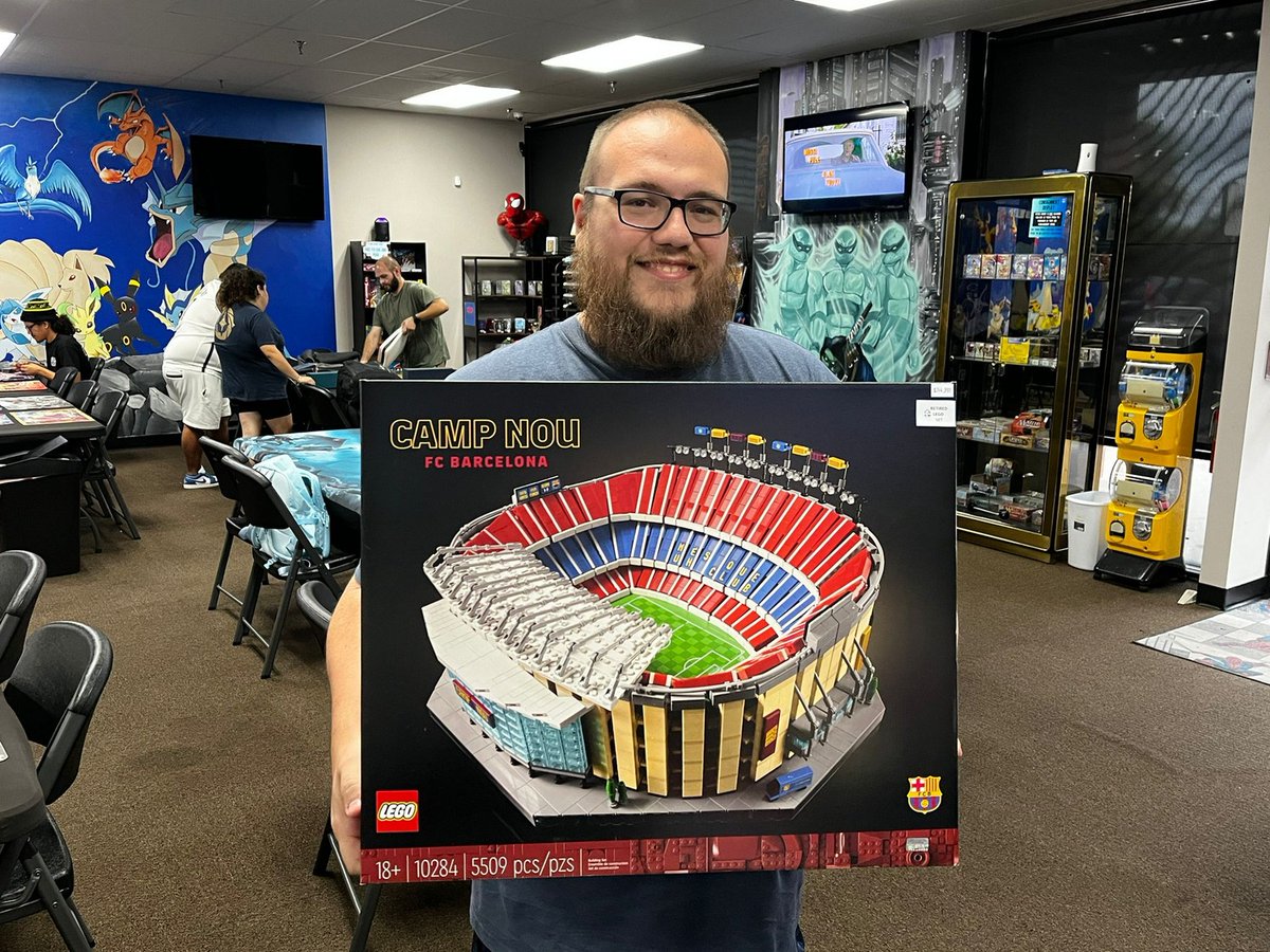 SkyHighCG's tweet photo. Big shoutout to Jared for dropping by and picking up our LEGO Barcelona soccer stadium! 📷📷 So glad we had just what you were looking for. Enjoy building, Jared!

#LEGO #SkyHighComicsAndGames #LGS #LocalGameStore https://t.co/UP7iIq4Boh
