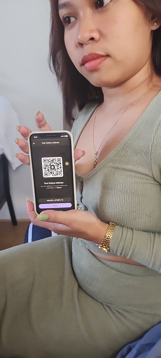 cryptojas37's tweet photo. @stevewilldoit @phantom $hero first time my girlfriend using crypto I sent u the video to your messages cause she filmed her word phrases haha https://t.co/kO8InIUk9O