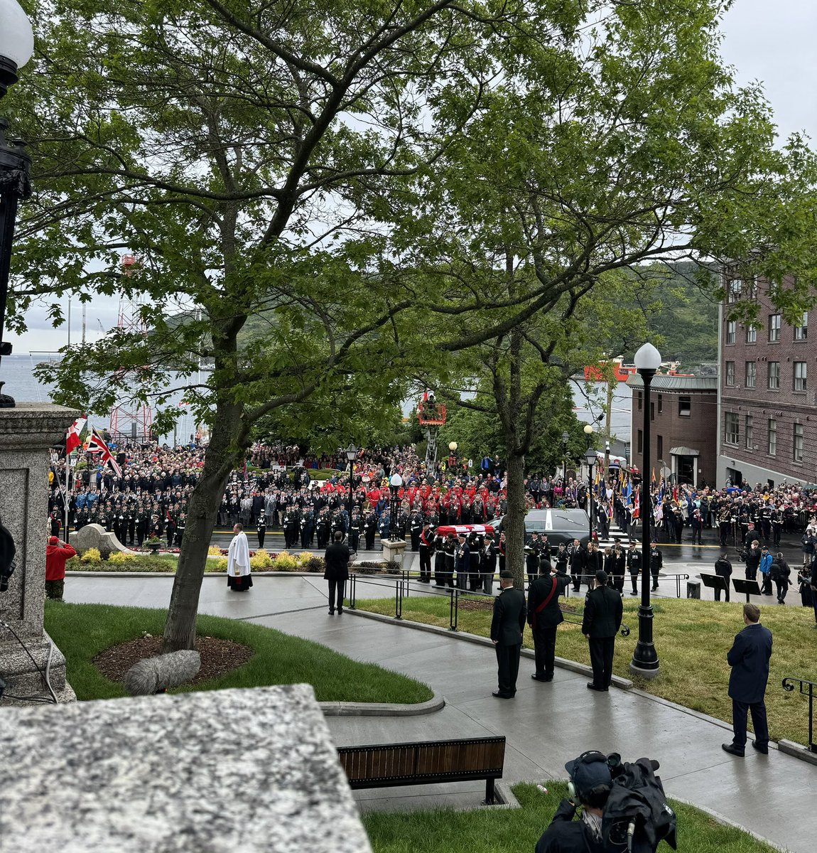 Melissa Royle Critch tweet media