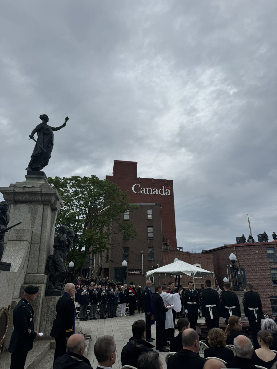 Melissa Royle Critch tweet media