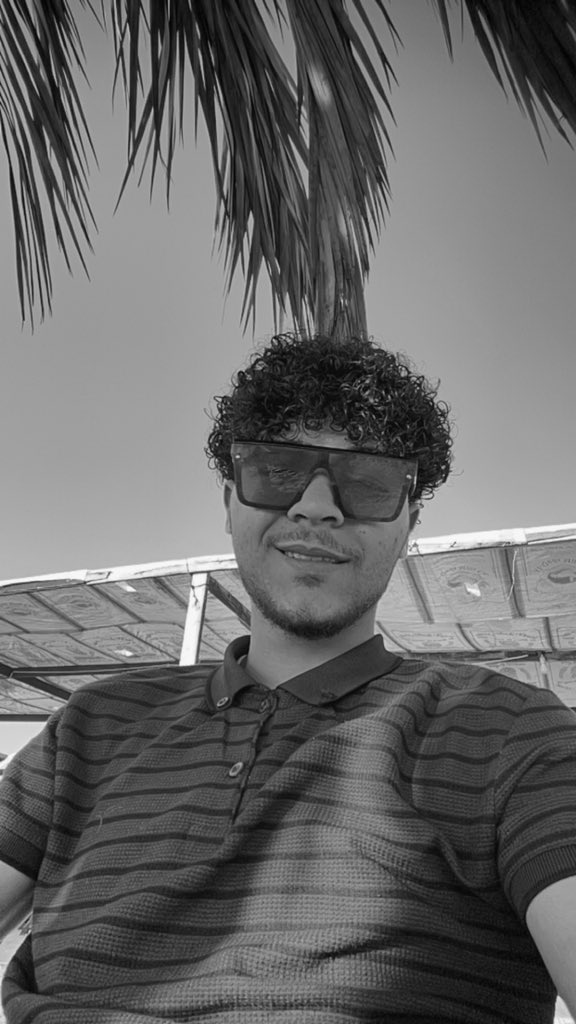 Abdullah_Om3r03's tweet photo. #Fuck this my life . #iam_Tired of many and endured a lot of pressures and difficulties in order to be happier is. I do not see I am happy I live in a cage heck you Strip have #no_work, #no_electricity and #the_siege and #wars and deaths every day we are in hell. We want to live in peace and humanity and love of our right to live in peace and freedom. #Palestine, #Syria and #Iraq all world He closed his eyes the world. Where humanity. Do not be fooled by #my_smile in the picture, I was burned sadder than an internal cry all night from the intensity of grief. #Please. Give us freedom and peace, #love and #humanity. It was #my_dream_to_travel_to_any_area_in_the_world, but I can not. Although I #am_sad that I can draw a smile on #millions of #kids ..
#Free_palestine
#Free_gaza
