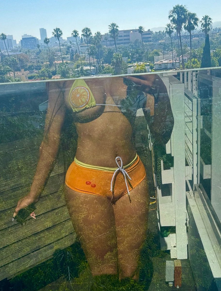pretty little bitch , got her nose up 🍒