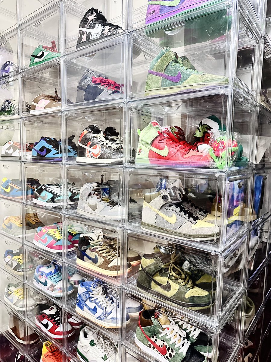 chriscmclean's tweet photo. @SoleRetriever I’ve been collecting for some time now. Still a few pairs I need. Can’t wait to see what else they rerelease https://t.co/cNOxTaGTwo