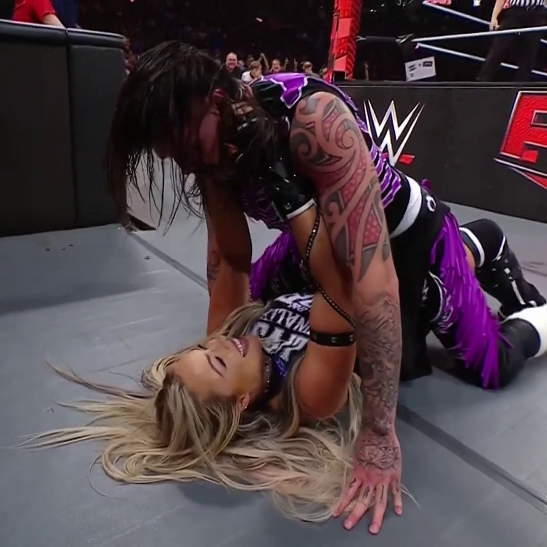YaOnlyLivvOnce tweet picture
