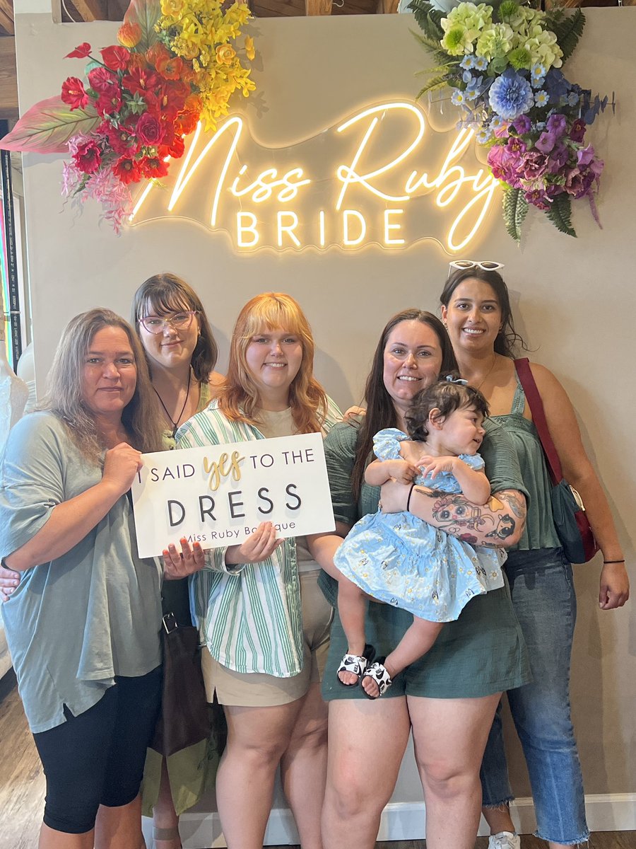 hallen6's tweet photo. From bears to wedding dress shopping https://t.co/n8AuTjK5qO