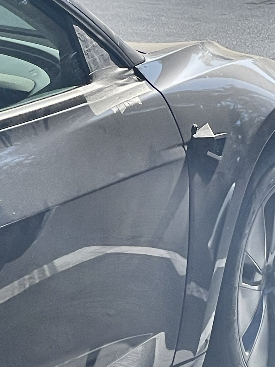 cliffdailey's tweet photo. .@SawyerMerritt Spotted a few refreshed Model 3’s in Los Angeles rocking camera placement for the Tesla RobiTaxi concept car. Am I wrong? https://t.co/37IwuAU8G3