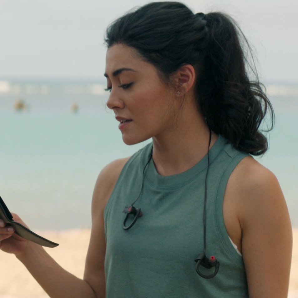 mcugls's tweet image. lucy tara, just one chance. i beg on my knees #SpillTheTea #SaveNCISHawaii