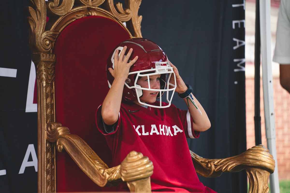 OU_Football's tweet photo. Loved getting to spend today with Sooner Nation 🏠

#OUDNA x @SEC https://t.co/MUd801w6cx