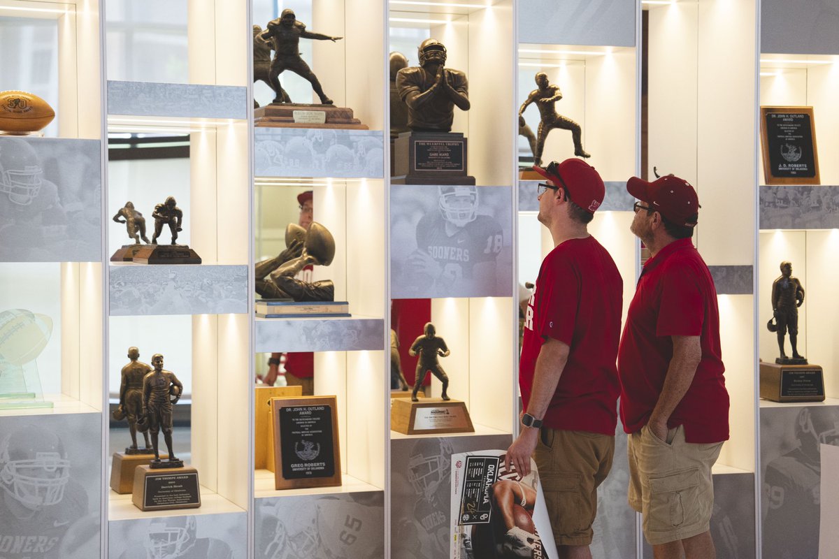OU_Football's tweet photo. Loved getting to spend today with Sooner Nation 🏠

#OUDNA x @SEC https://t.co/MUd801w6cx