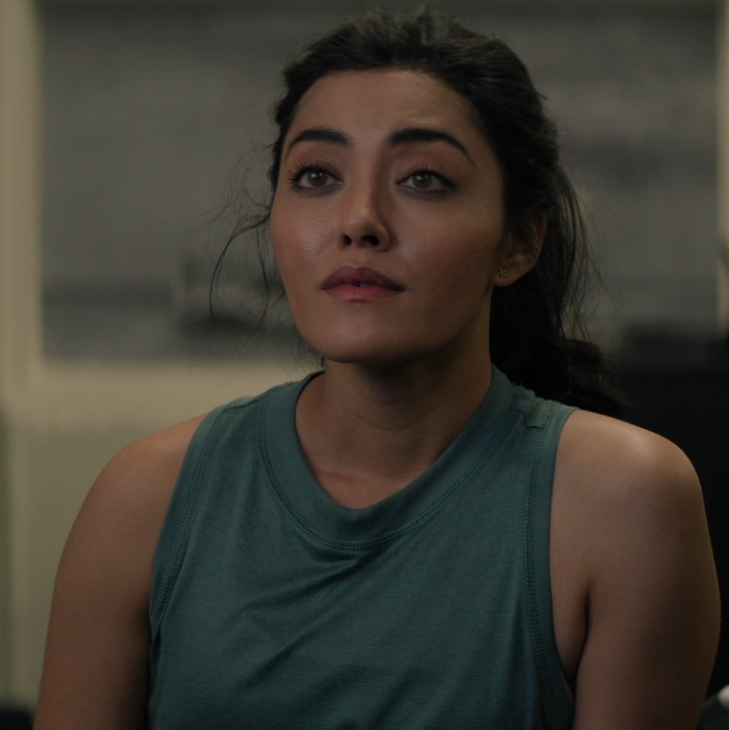 mcugls's tweet image. lucy tara, just one chance. i beg on my knees #SpillTheTea #SaveNCISHawaii