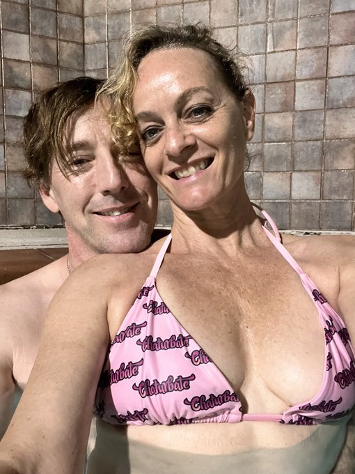 Last night in Miami, relaxing in the hot tub. https://t.co/U2HpnH5pa9<a href="/tag/chaturbate"class="tags"><span>#chaturbate</span></a>