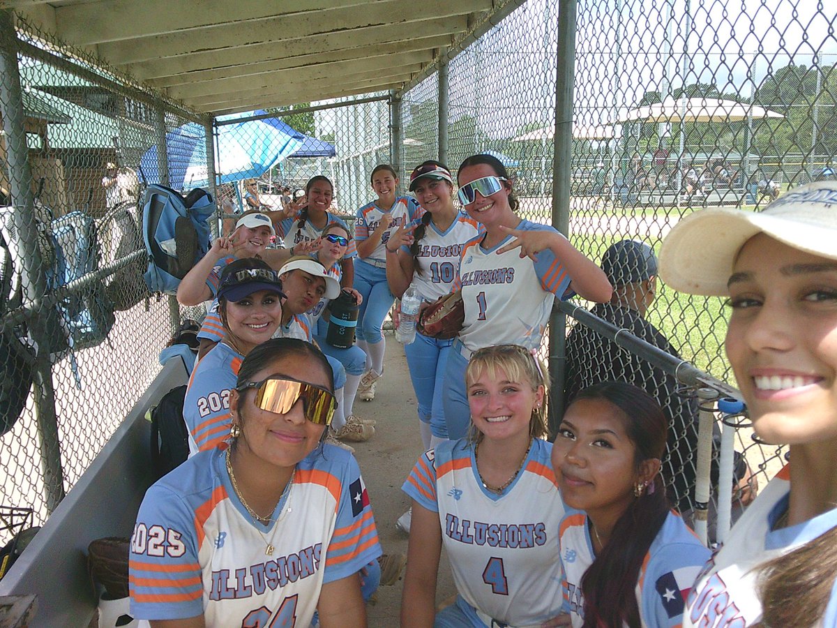 avaperlinger's tweet photo. My team and I went 7-0 at the East Texas Championship in Longview, out scoring opponents 48-10. I ended the weekend with 5 RBI’s and a smooth slide into home! 

@CruSoftball @mkmojica @Leah_Guest_ @SPTigerSoftball @CoachMoyerSTP @CoachWatsonTDub https://t.co/HLwRQRvmIS