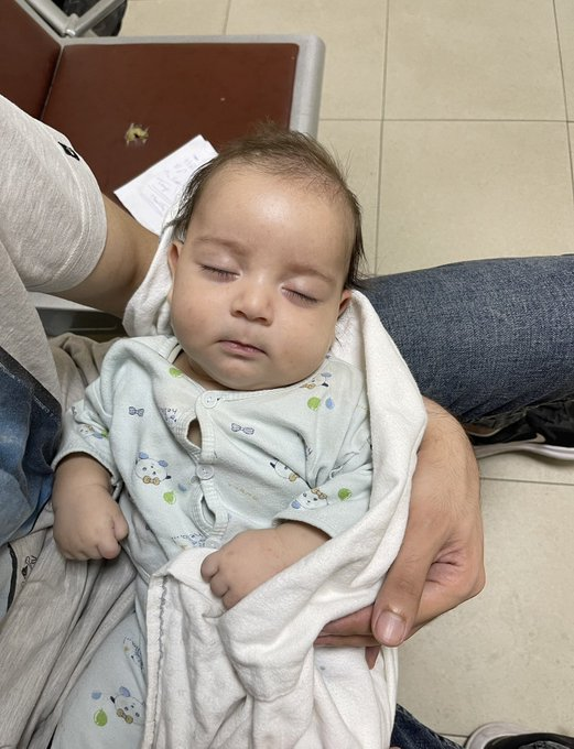 batmanarchism's tweet photo. 17.5k needed URGENTLY—there's ONLY been ~€20/day the last 4 days

@mramiha &amp; her infant son remain hospitalized, w/ the IOF now planning an invasion nearby

there's strength in numbers: €5? €10? €20? dm me for verification if it'll help you d0nate

🔗: https://t.co/XBgGa5SnTX https://t.co/Aps5nQQwcn