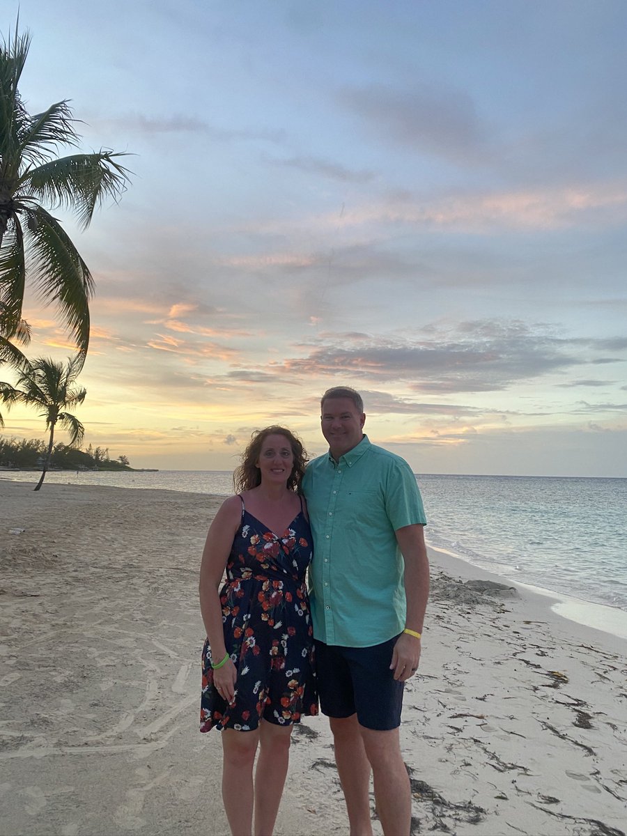 I love spending time with my favorite person doing our favorite things! Bonus I got to snatch him away from basketball for a few days! 🩷🏝️☀️