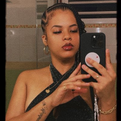 princesse142's tweet photo. #NouvellePhotoDeProfil https://t.co/GZ8MFd4dSM