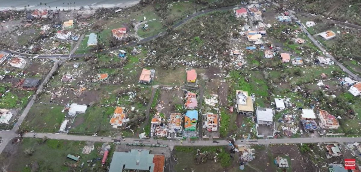 MUNRO_Grenada's tweet photo. Hurricane Beryl's Aftermath: Carriacou Residents' Survival Stories 
https://t.co/UMVu7kR4e2

#HurricaneBeryl #Weather 
#Grenada #Carriacou #Caribbean https://t.co/NoZZeuSUiV