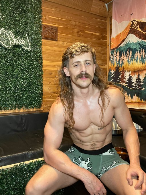 post pump glow in my cedar room https://t.co/1R9taoQ2AJ<a href="/tag/mvsales"class="tags"><span>#mvsales</span></a>