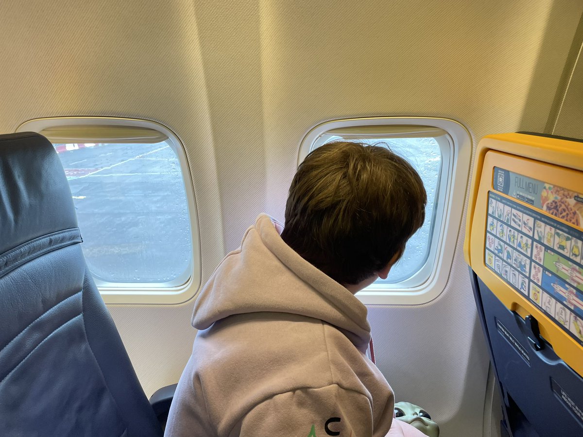 Who knew <a href="/Ryanair/">Ryanair</a> have business class! #2windowseat