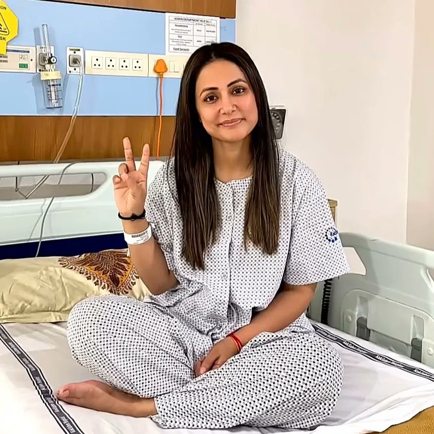 Hina Khan and Samantha are true warriors🤍hina khan having her chin up &amp; battling breast cancer🤞🏻samantha battled myositis,a dreadful autoimmune disease..all they deserve is love🧿❤️ #HinaKhan #SamanthaRuthPrabhu