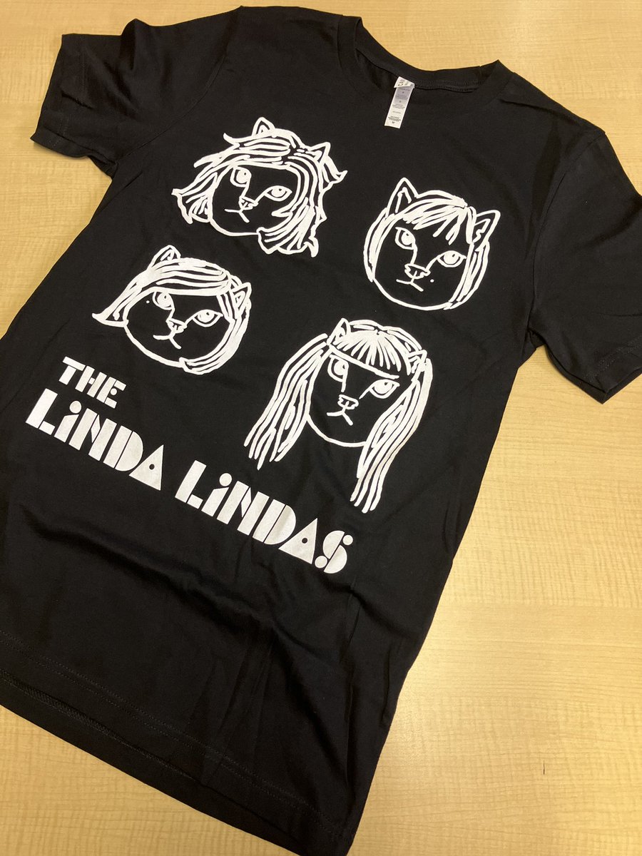 highvoltagesho2's tweet photo. 新入荷アイテム
the Linda Lindas
各¥4,930

https://t.co/WUkURYSGcd

#theLindaLindas 
#theLindaLindasband 
#新入荷

#bandtee
#rocktshirt
#indierock #インディーロック
#ロックt #ロックtシャツ
#バンドt #バンドtシャツ
#バンドtee #バンtコーデ
#洋楽好きな人と繋がりたい https://t.co/0vTtpBJTqq