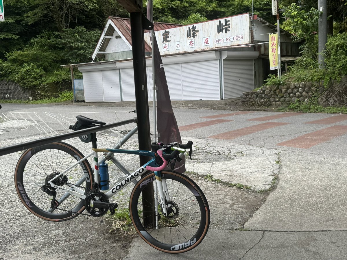 sinasa922's tweet photo. 鎌北湖〜定峰峠
終わったんで帰る
#ロードバイク
#colnago
#コルナゴ
#C68 https://t.co/YH1mPNucdY