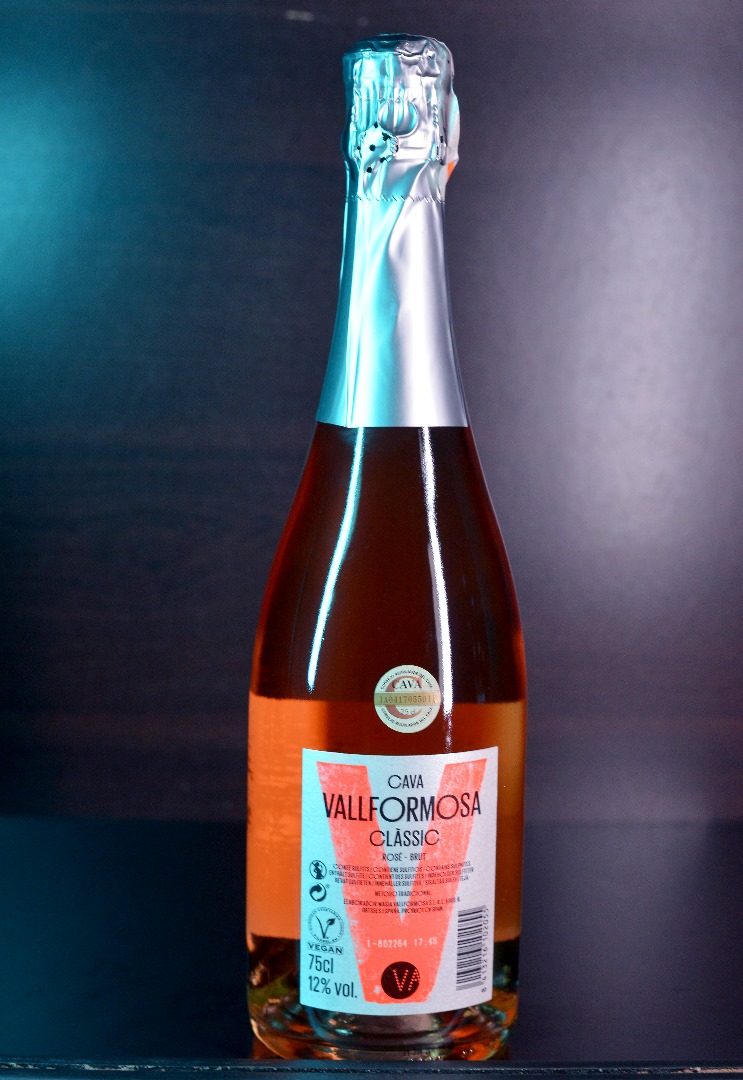 Iwacu27's tweet image. Tt's a good day to taste terrassa wines @TerrassaW 
Ese waruziko divayi ifasha mu mikorere myiza y'ubwonko!? 

iyo yari inama yo kuwakabiri .
#Terrassawines