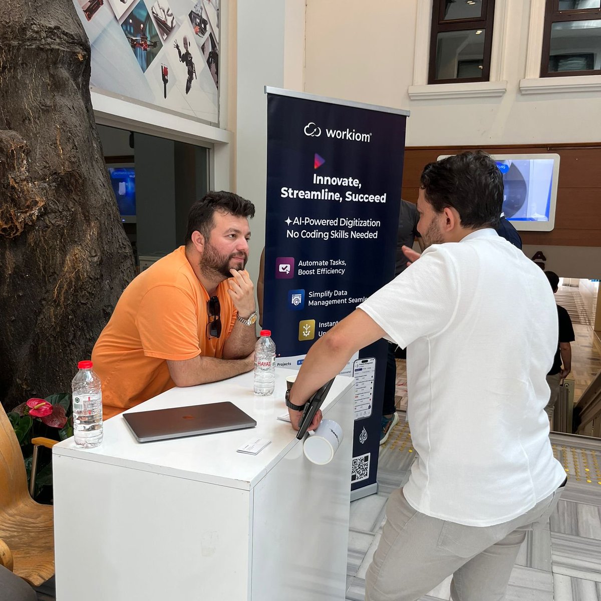 SaaStanbul Generative AI tüm hızıyla devam ediyor! 

Etkinlik alanımızdaki sponsor stantlarını ziyaret etmeyi unutmayın. Burada birçok marka ve SaaStanbul katılımcıları ile sohbet imkanı bulabilirsiniz. 

#SaaStanbul #SaaS #GenerativeAI #AI #Generative