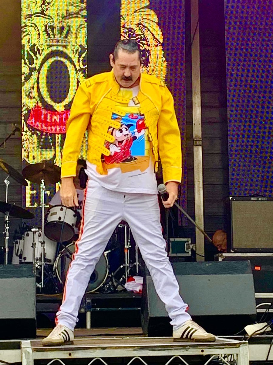 _Queenesque's tweet image. Rockprest, 30/6/24. 
We thank you.
A home gig for 3 of us.
A truly wonderful moment.
We genuinely thank you all.
And especially a huge thank you goes to the super hero that is Beb Ev.
Who reallly did make sure that The Show Must Go On!
@Rockprestfest @OIQFC @shanesqueensite