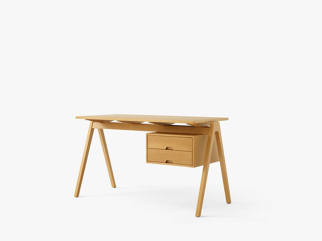 Daystak is here! #RobinDay's stacking chair, table and desk originally launched by Hille in 1951 have been beautifully reissued by <a href="/andtradition/">&tradition</a> as 'Daystak'. andtradition.com/products?type=…