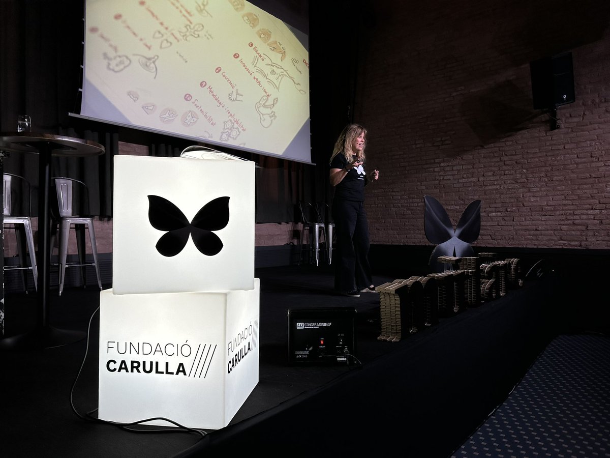 FundacioCarulla's tweet image. 🚀Tret de sortida de la #PlenàriaMutare des de l’Antiga Fàbrica d’@estrelladammcat

💡Una jornada en què desgranarem els 5 valors de la #fórmulaMutare de la mà d’una #comunitatMutare que posarà sobre la taula diàlegs i projectes amb vocació transformadora!