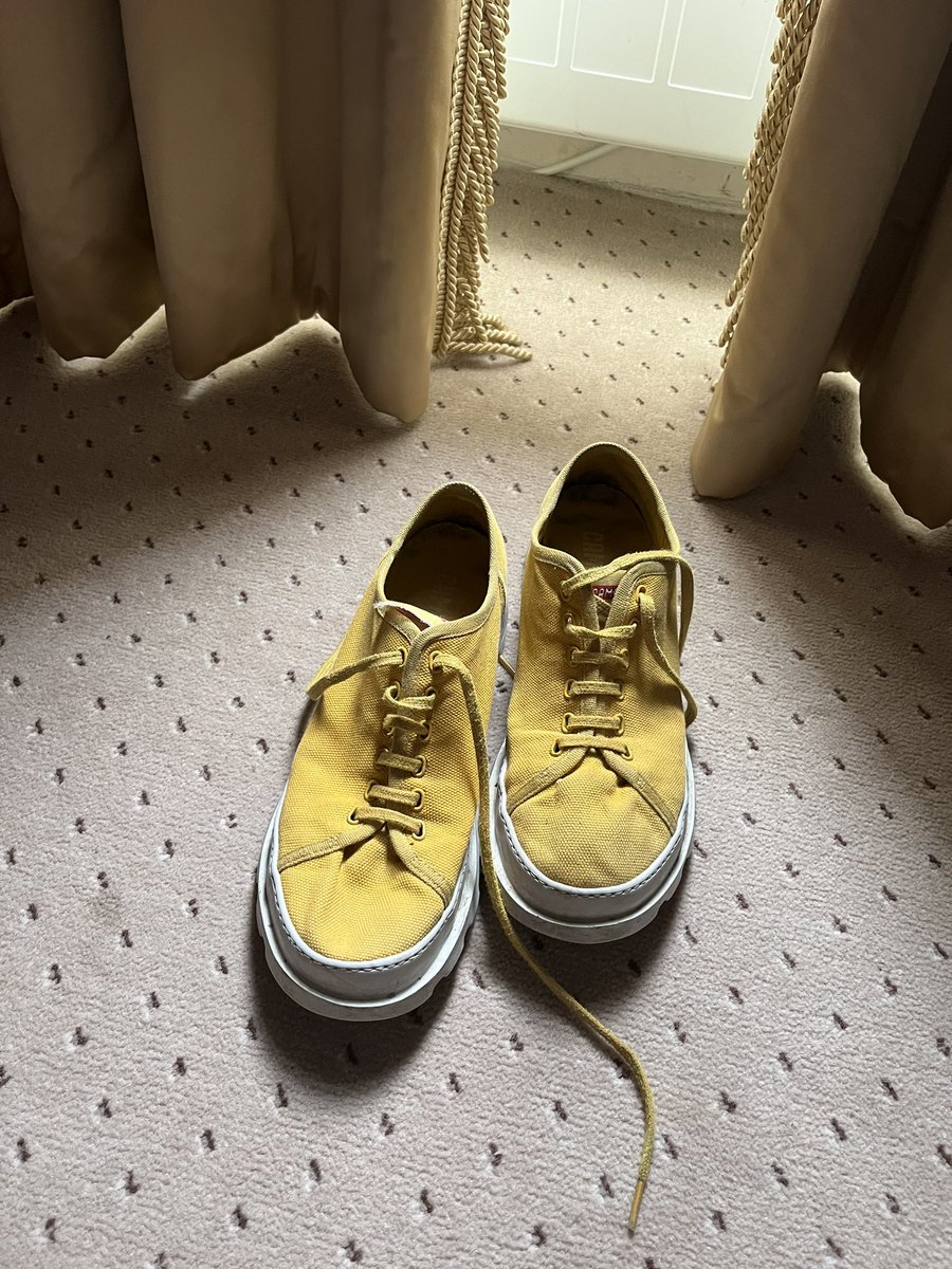 paulflynnchef's tweet image. Thanks all for your lovely congratulations on our 27th anniversary of being open in @TanneryDungarva yesterday . I went to see Elbow in Trinity to celebrate. They were Magnificent❤️#outout