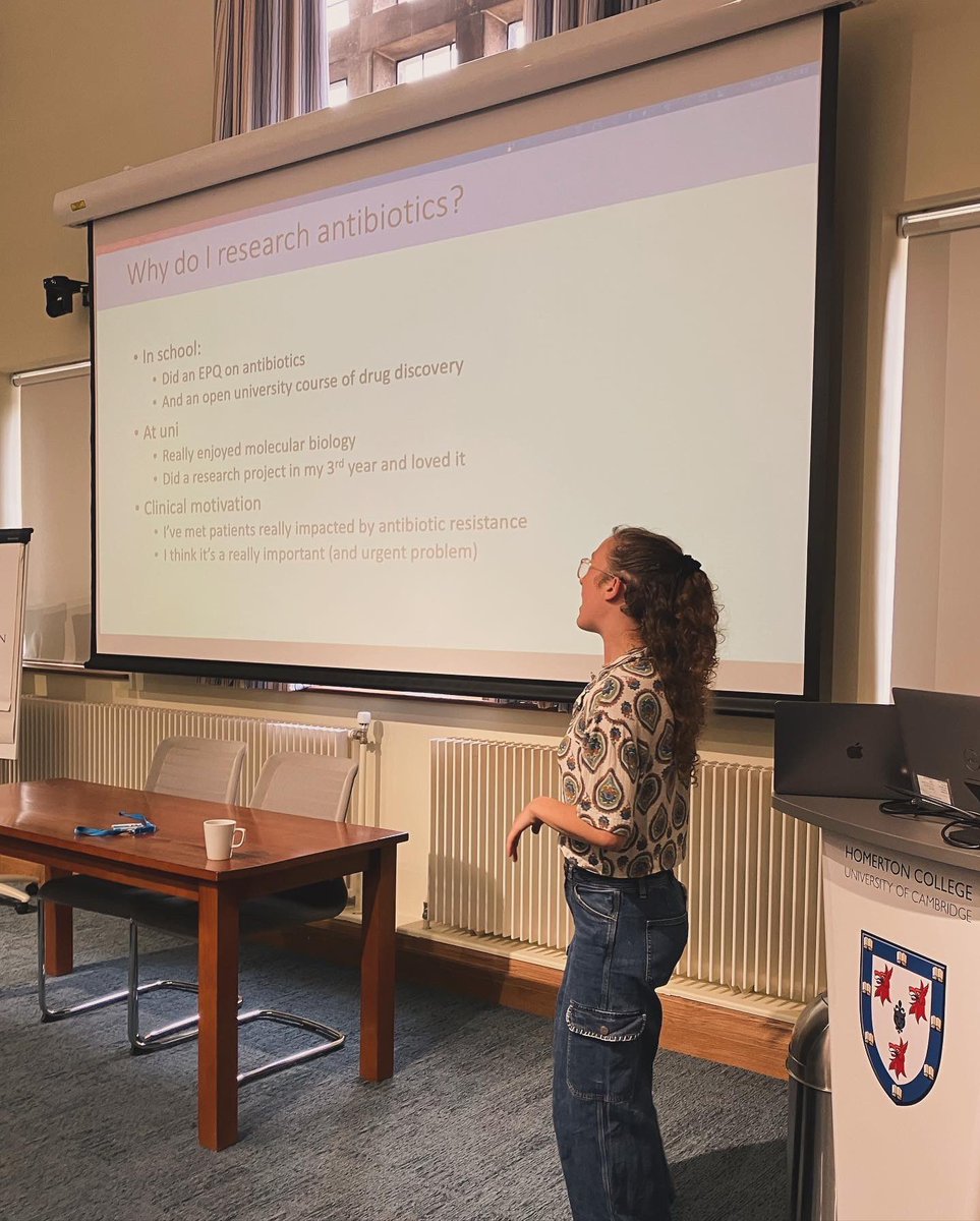 HomertonSLO's tweet photo. Yesterday we had our #SouthYorkshire #Year12 #OutreachBus! We hosted students from @wickersleyssc @AstonSportsNews @SwintonAcademy and @ThomRothCol π #applyingtoCambridge #applyingtouniversity https://t.co/9W3njAksWi