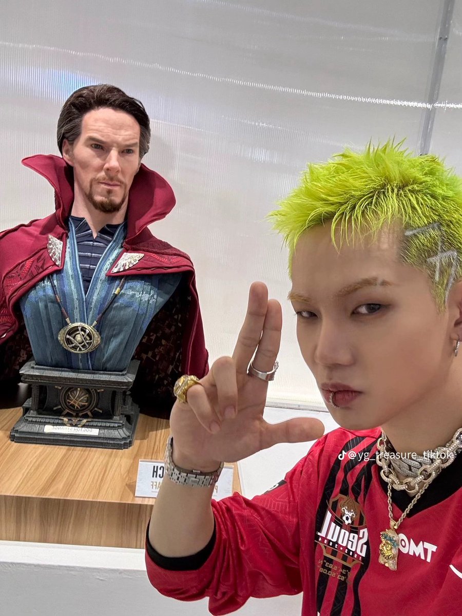 SiPalingMarvel's tweet photo. Choi Hyunsuk #SiPalingMarvel 💜🔥💜🔥

@treasuremembers https://t.co/PYBGdYwY6K